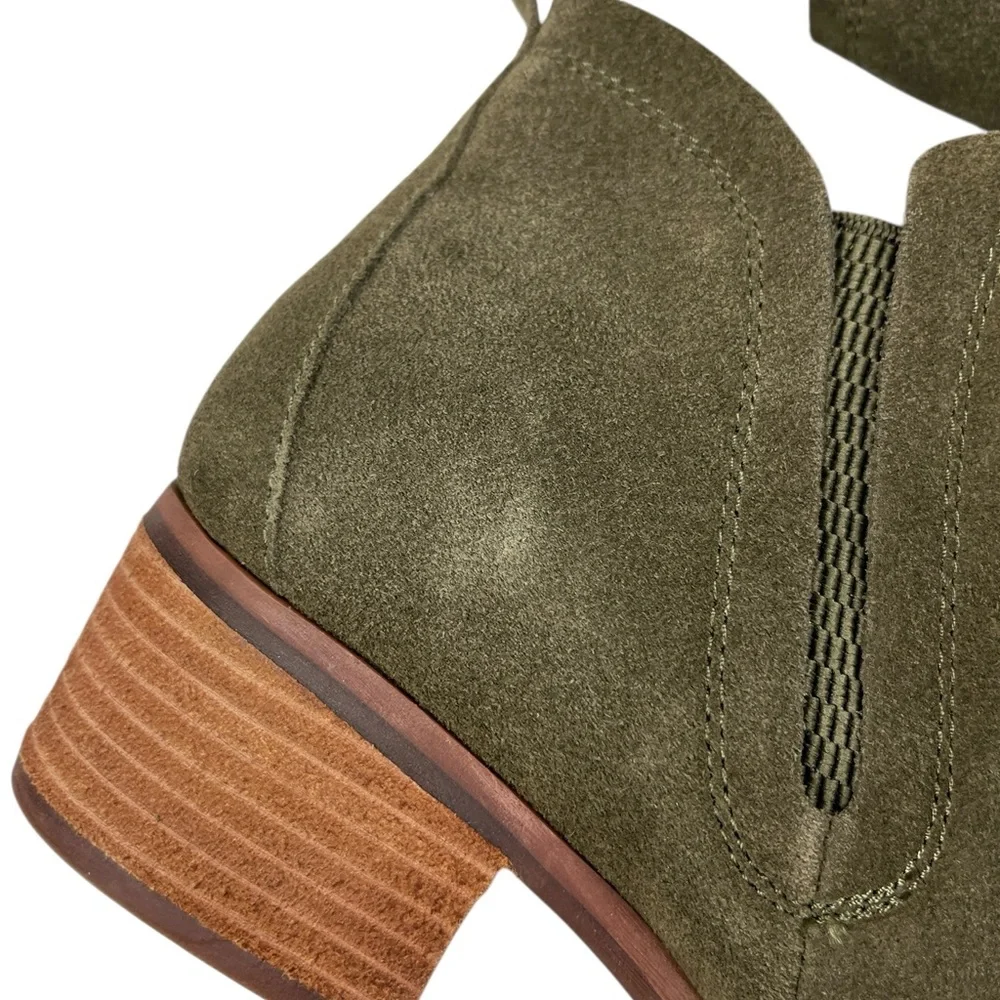 KORKS Olive Green Suede Ankle Booties Size 7 Small Flaws Cowgirl Cottagecore
